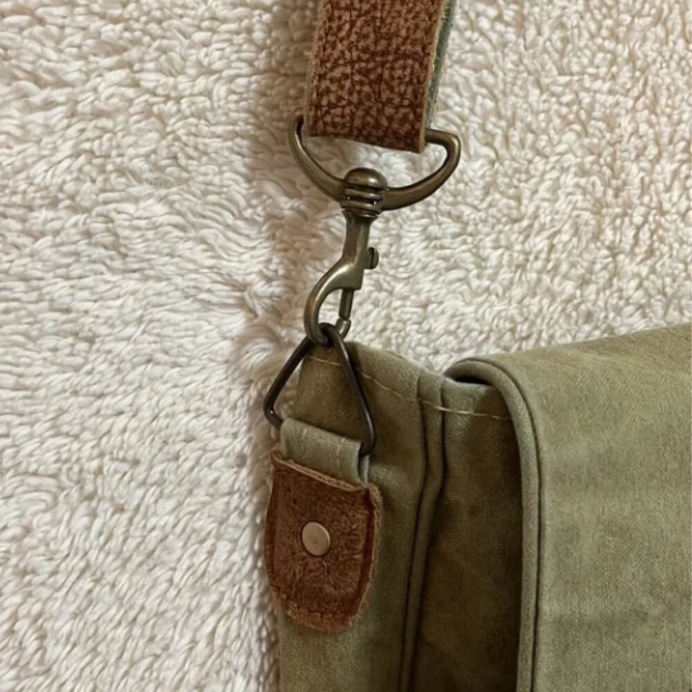 Vintage “Par Avion – Air Mail” Canvas and Leather Messenger Bag - Picture 6 of 16